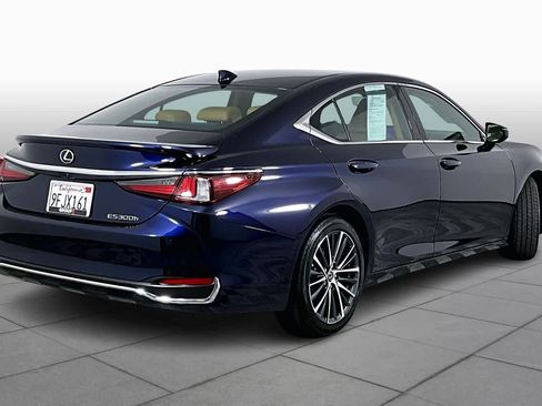 Used 2023 Lexus ES 300h w/ Premium Package image 13