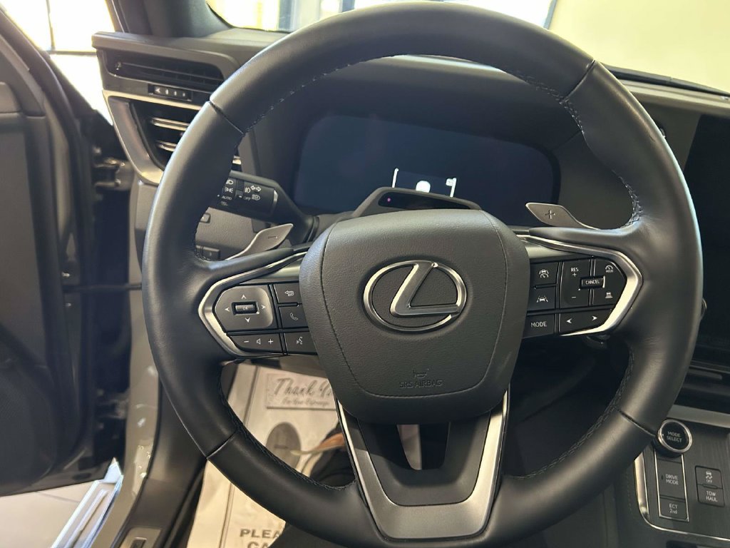 Used 2026 Lexus GX 550 w/ Accessory Package (2T) AWD/4WD image 20