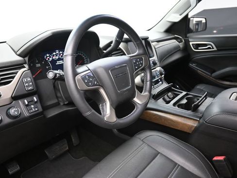 Used 2018 GMC Yukon XL Denali w/ Denali Ultimate Package AWD/4WD image 18