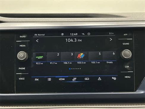 Certified 2023 Volkswagen Taos SE image 11