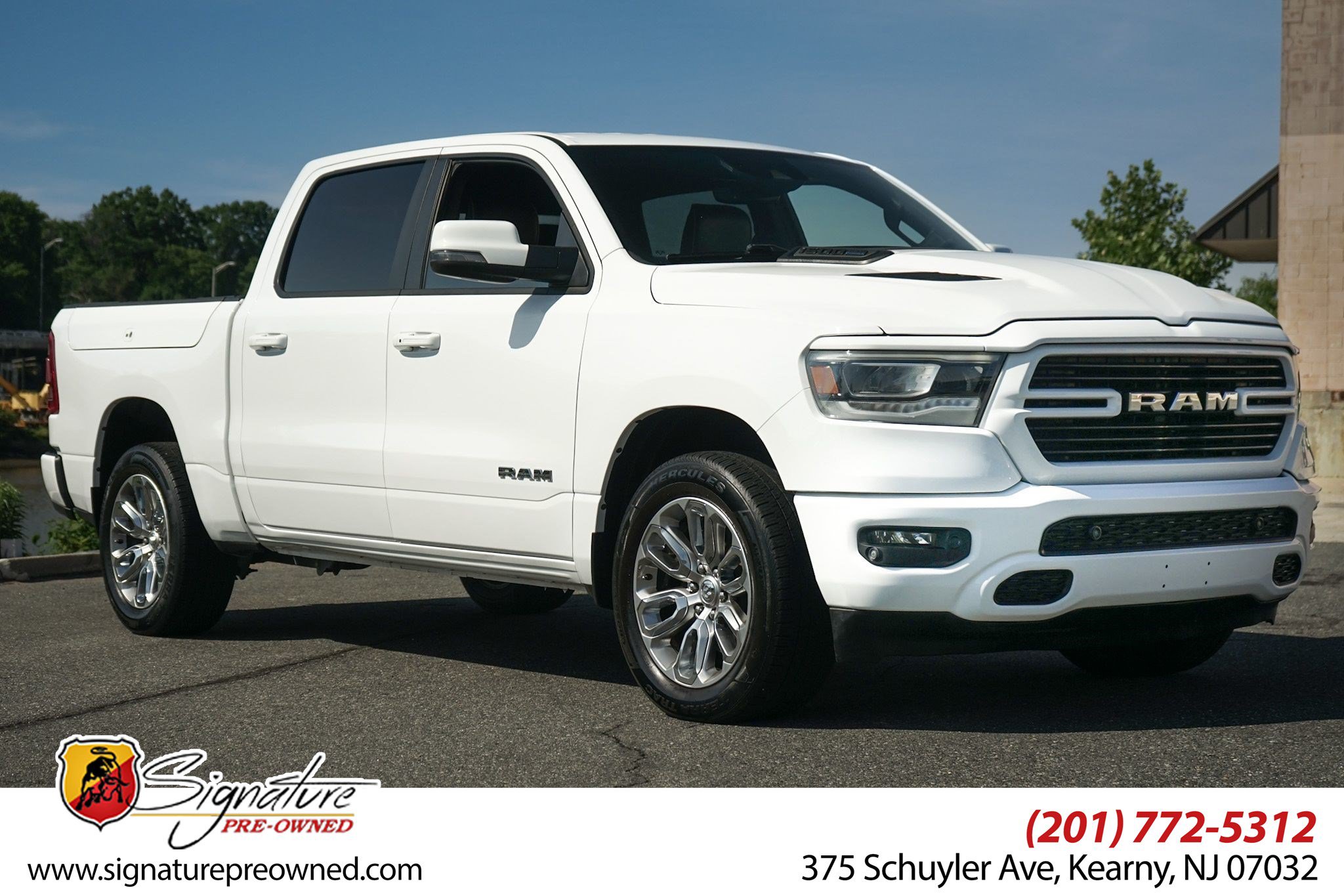 Used 2023 RAM 1500 Laramie AWD/4WD image 1