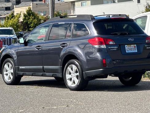 Used 2013 Subaru Outback 2.5i Premium AWD/4WD image 5