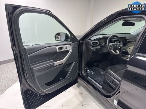 Used 2024 Ford Explorer Limited w/ Equipment Group 301A image 11