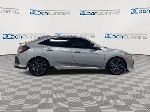 Used 2018 Honda Civic Sport image 9