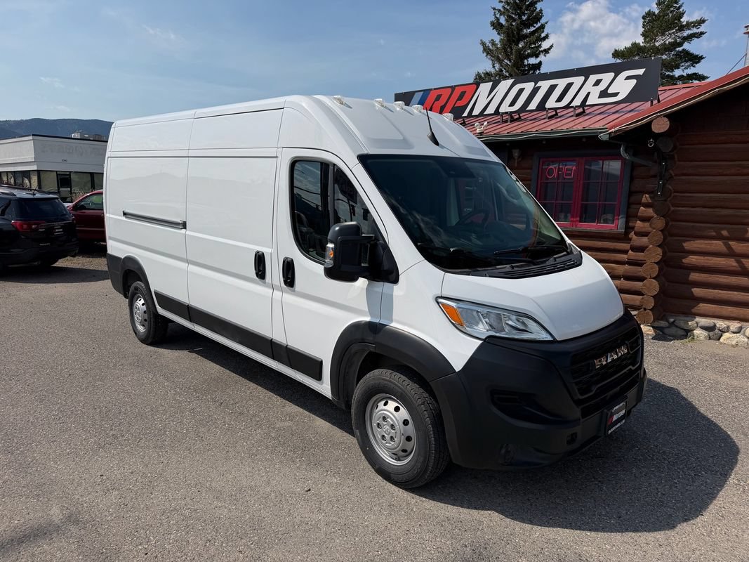 Used 2023 RAM ProMaster 2500 FWD image 1