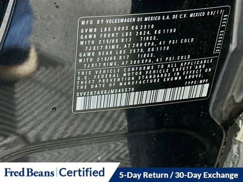 Used 2018 Volkswagen Tiguan SE image 32