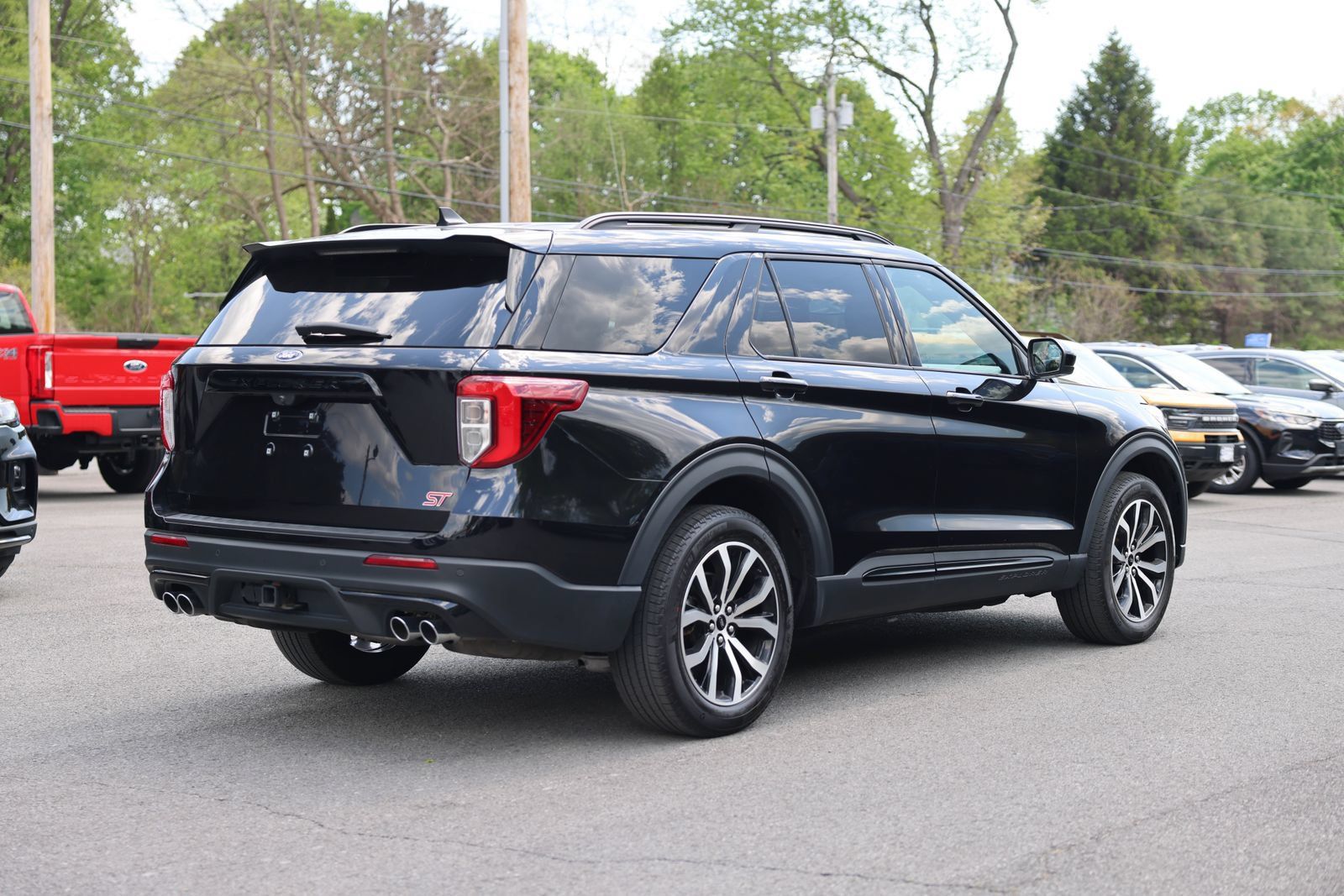 Certified 2023 Ford Explorer ST AWD/4WD image 4