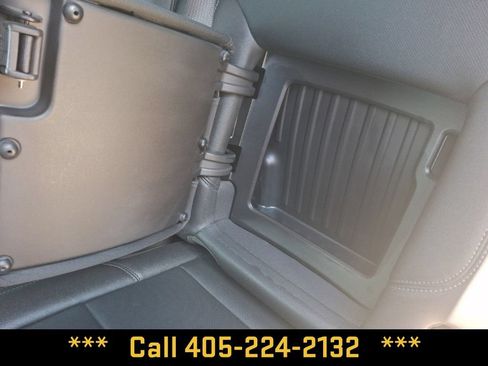 Used 2025 GMC Sierra 1500 SLT RWD image 14