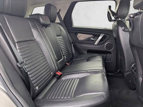 Used 2025 Land Rover Discovery Sport S image 21