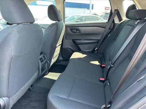 Used 2024 Nissan Rogue S FWD image 11