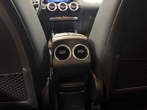 Used 2025 Mercedes-Benz GLA 250 4MATIC image 24