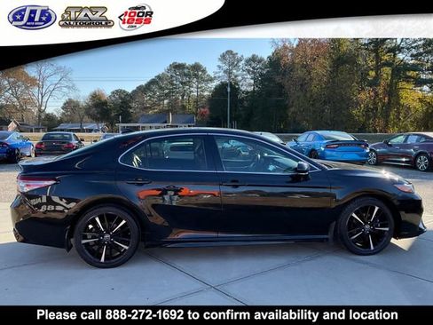 Used 2019 Toyota Camry XSE FWD image 7