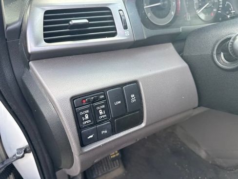 Used 2015 Honda Odyssey Touring image 12