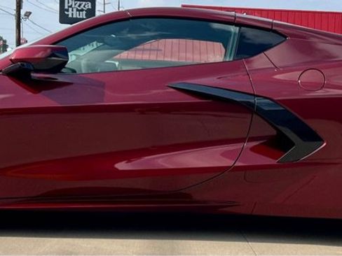 Used 2020 Chevrolet Corvette Stingray Preferred Cpe w/ 2LT Preferred Equipment Group RWD image 4