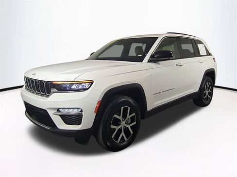 Used 2025 Jeep Grand Cherokee Limited AWD/4WD image 9