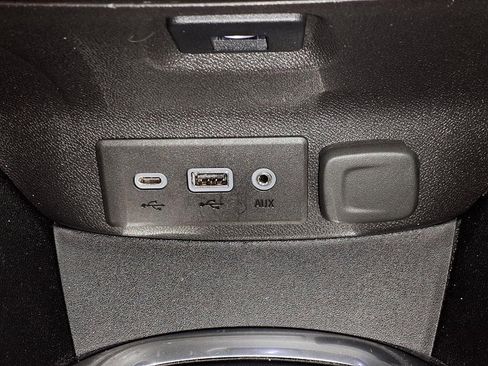 Used 2025 Chevrolet Malibu LT image 23