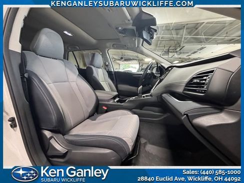 Used 2024 Subaru Outback Premium AWD/4WD image 29