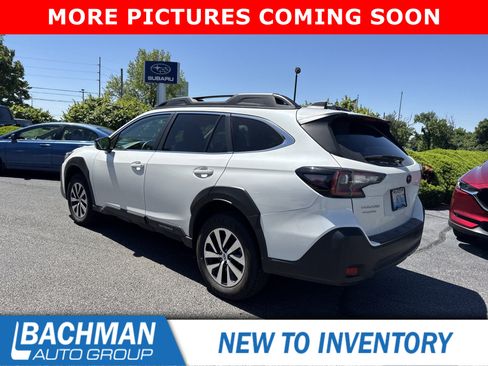 Used 2024 Subaru Outback Premium AWD/4WD image 8