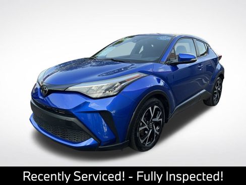 Used 2021 Toyota C-HR XLE FWD image 3