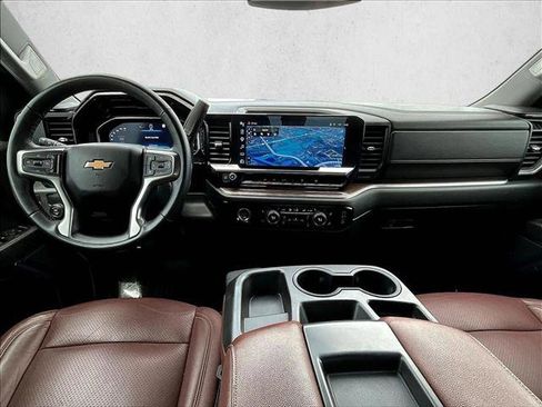 Used 2023 Chevrolet Silverado 1500 LT RWD image 16