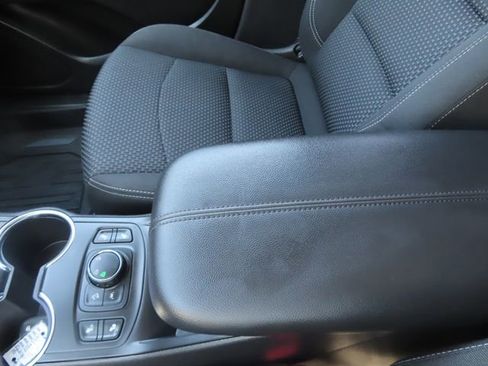 Used 2024 GMC Terrain SLE w/ Driver Convenience Package AWD/4WD image 35