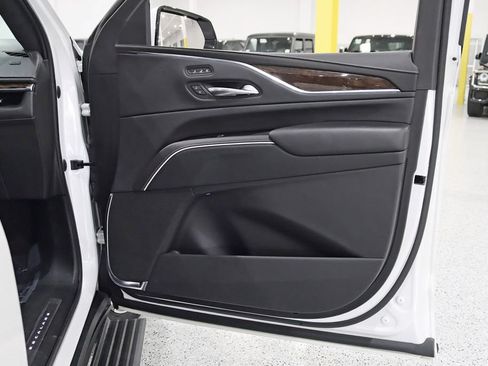 Used 2023 Cadillac Escalade Sport Platinum AWD/4WD image 42