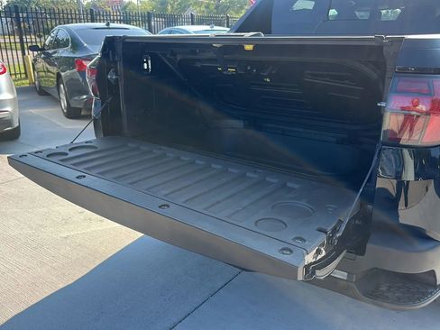 Used 2023 Hyundai Santa Cruz SEL Premium image 17