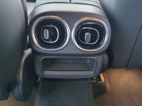 Used 2024 Mercedes-Benz GLC 300 GLC 300 image 16