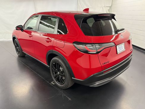 New 2026 Honda HR-V Sport image 3