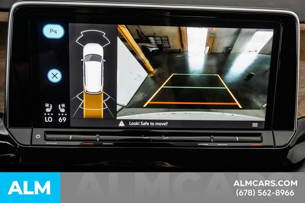 Used 2025 Volkswagen Atlas SE FWD image 33