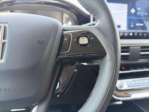 Used 2023 Lincoln Corsair FWD image 29