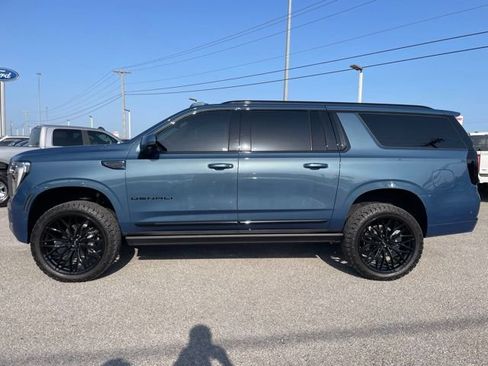 Used 2026 GMC Yukon XL Denali w/ Sun & Power Step Package AWD/4WD image 35