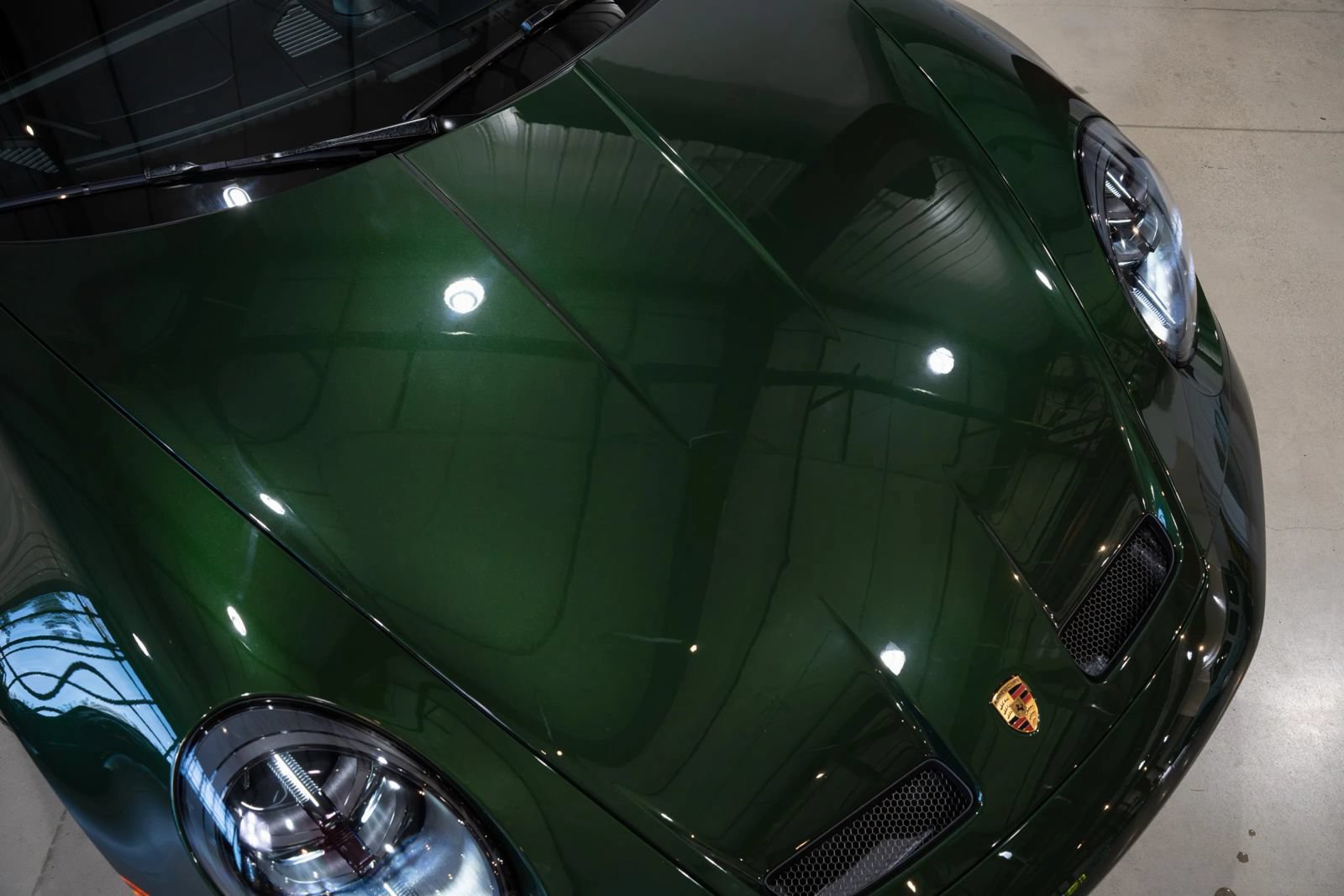 Used 2025 Porsche 911 GT3 RWD image 23