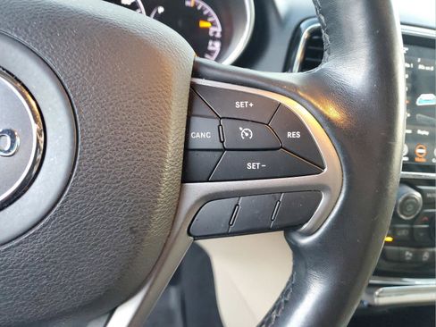 Used 2021 Jeep Grand Cherokee Limited image 28