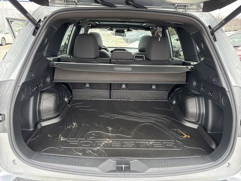 Used 2025 Subaru Forester Premium image 33