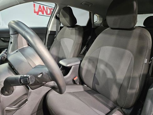Used 2024 Hyundai Kona SEL FWD image 24