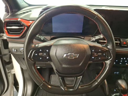 Used 2024 Chevrolet TrailBlazer RS AWD/4WD image 19
