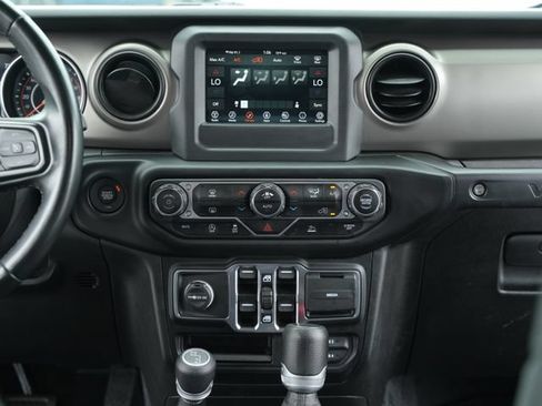 Used 2021 Jeep Wrangler Unlimited Sport AWD/4WD image 29