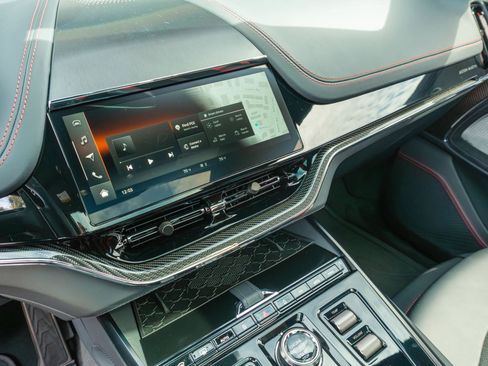 Used 2025 Aston Martin DBX 707 image 69