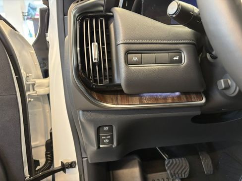 New 2026 Nissan Armada Platinum AWD/4WD image 15