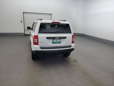 Used 2016 Jeep Patriot Sport AWD/4WD image 6