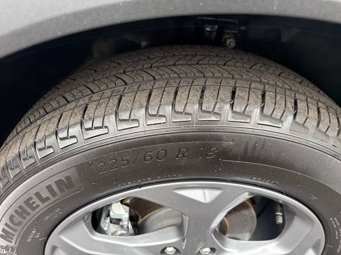 Used 2025 Ford Escape ST-Line Select AWD/4WD image 17