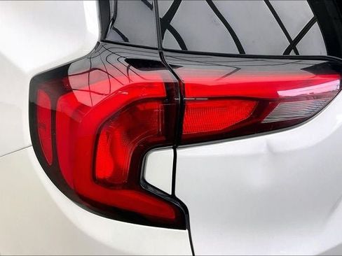 Used 2020 GMC Terrain Denali w/ GMC Pro Grade Package AWD/4WD image 27