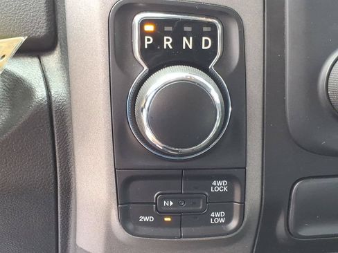 Used 2016 RAM 1500 ST AWD/4WD image 17
