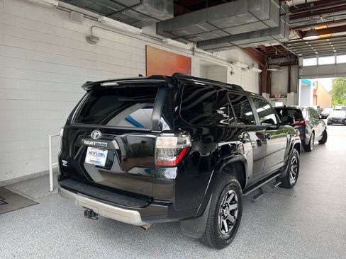 Used 2024 Toyota 4Runner TRD Off-Road Premium w/ Moonroof Package AWD/4WD image 9