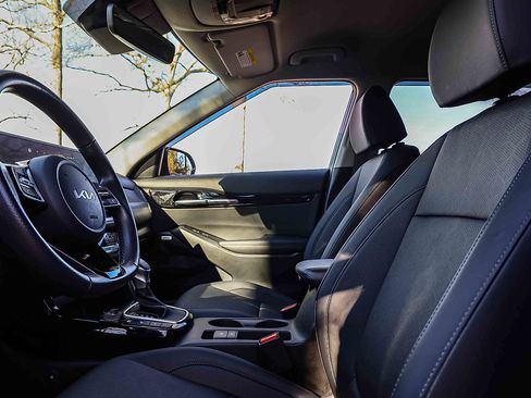 Certified 2024 Kia Seltos SX image 8