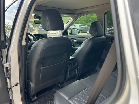 Used 2021 Nissan Rogue Platinum image 17