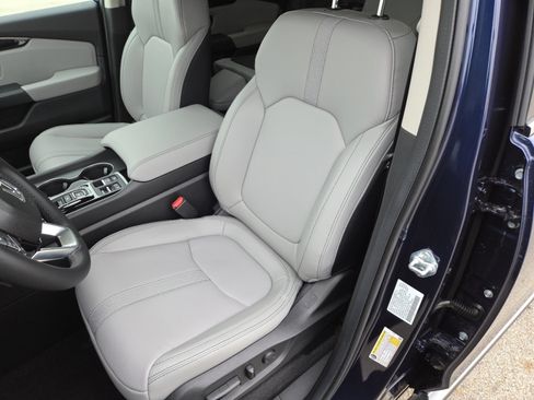 Used 2025 Honda Pilot EX-L image 23