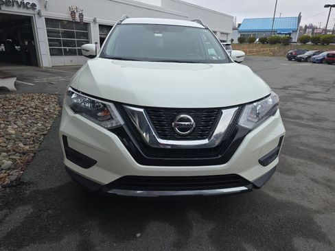 Used 2020 Nissan Rogue SV image 5