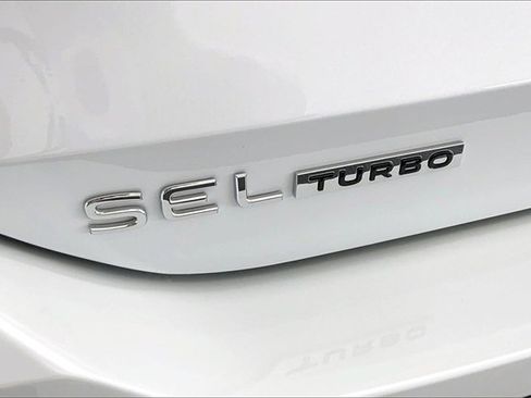 New 2026 Volkswagen Tiguan SEL R-Line image 13